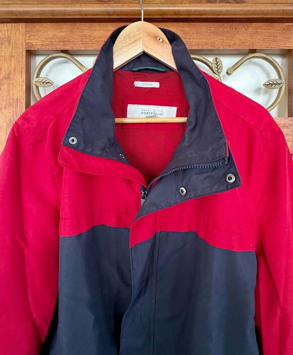 Perry Ellis Portfolio Men's Microfiber Full-Zip Windbreaker Red/Navy Size L - Picture 3 of 11